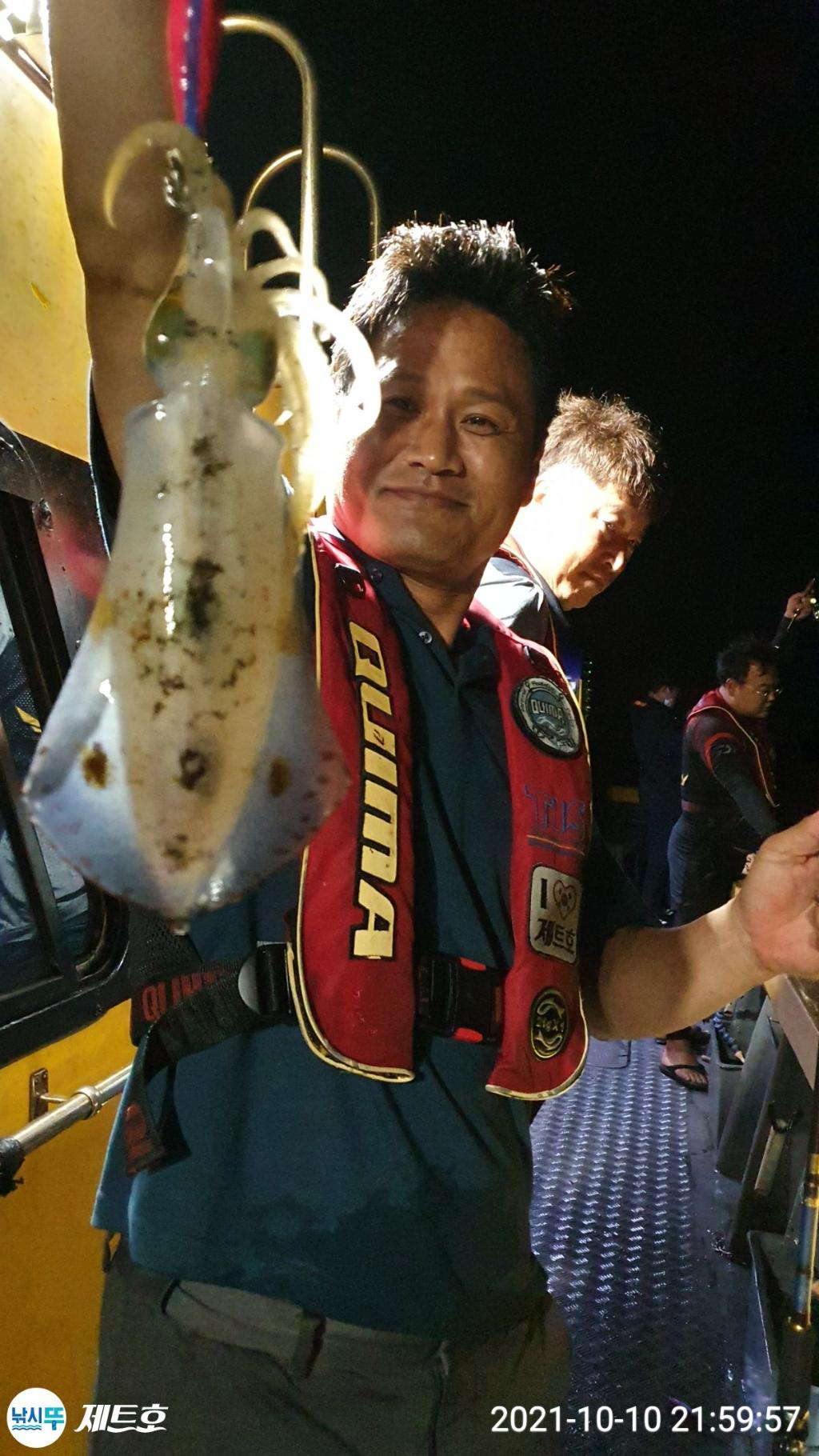 F14950514Q.jpg