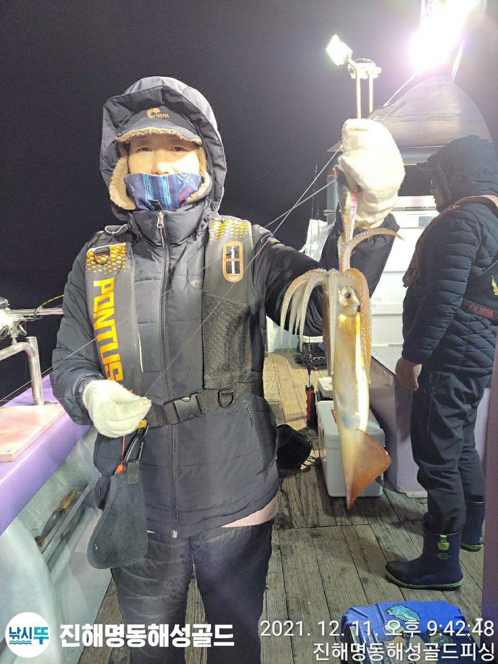F1565751R8.jpg