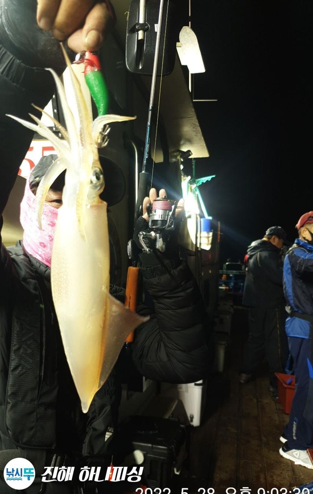 F1693740Q4.jpg