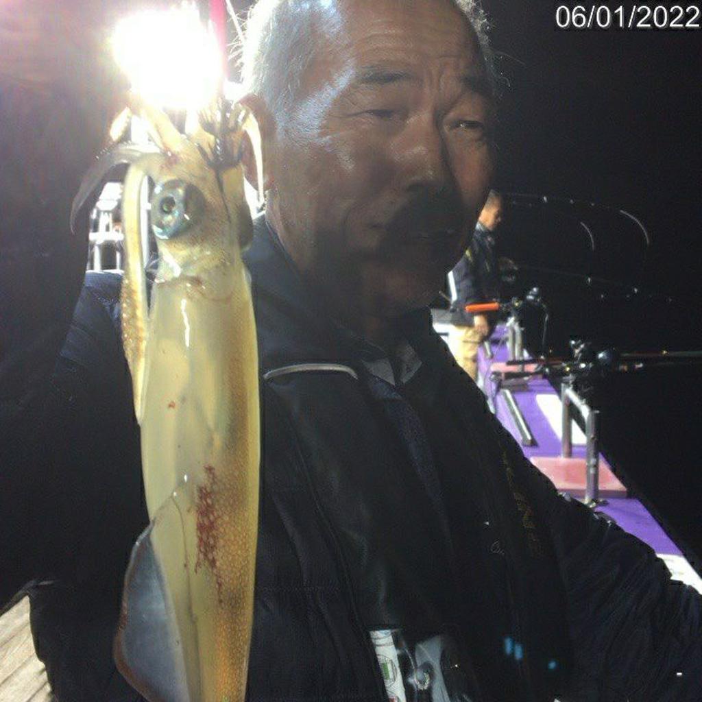 F16984958U.jpg