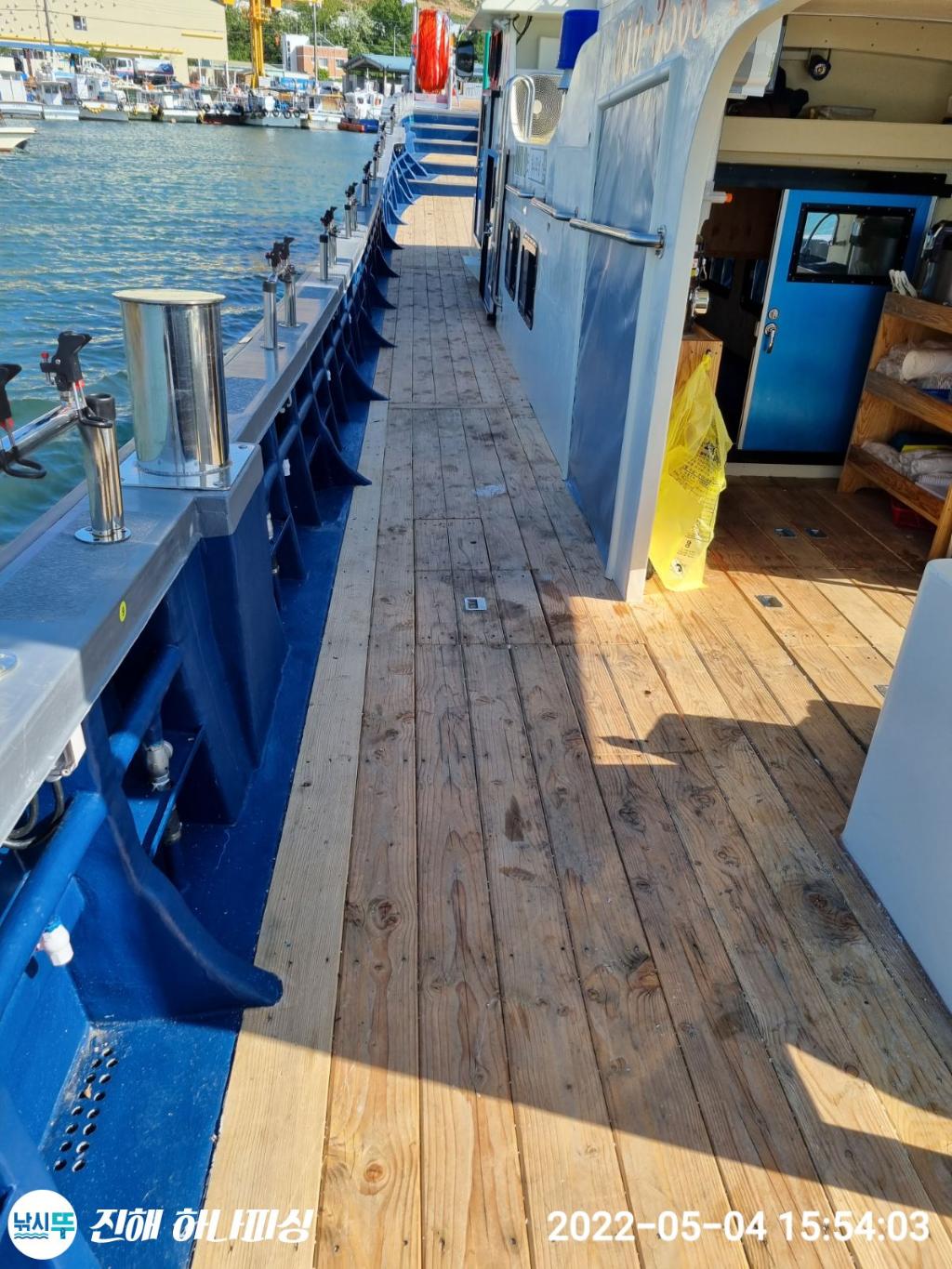 F1699601I9.jpg