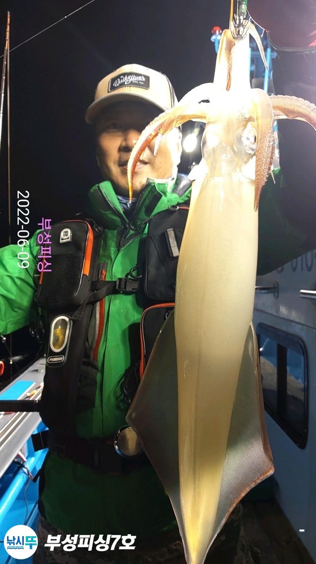 F1703301J4.jpg
