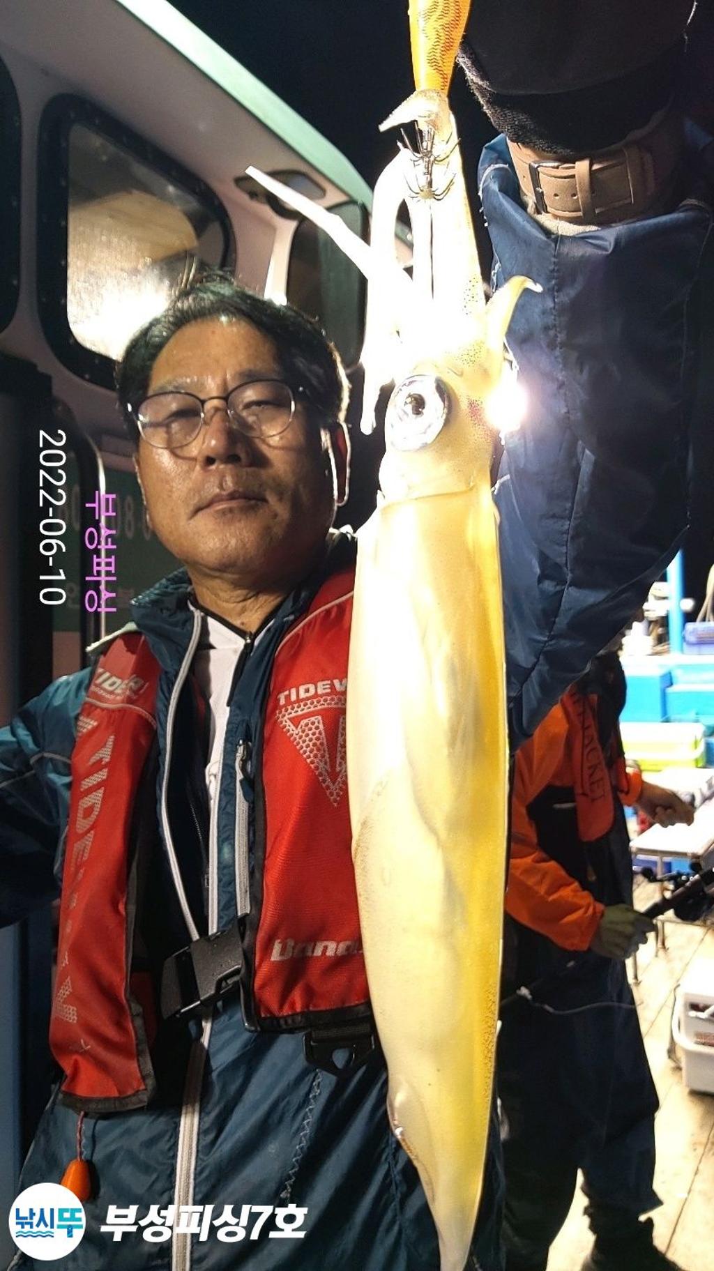F1706355JO.jpg