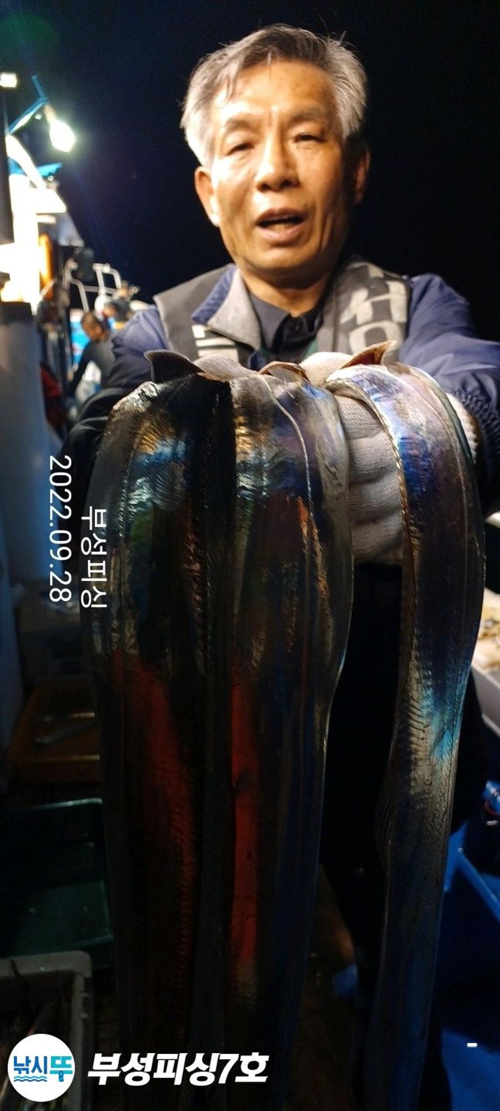 F18356445O.jpg