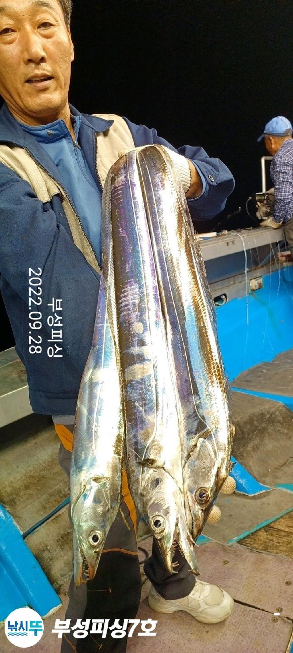 F1835647LL.jpg