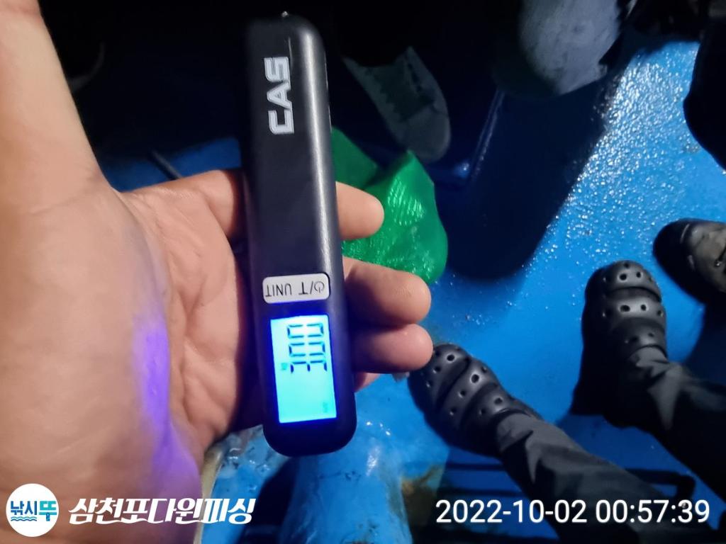F18425797H.jpg
