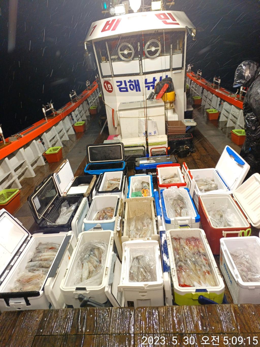 F2063121NC.jpg