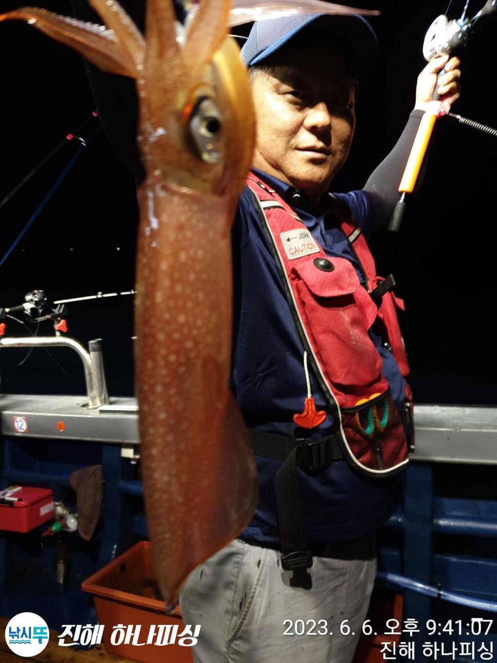 F2073504YE.jpg