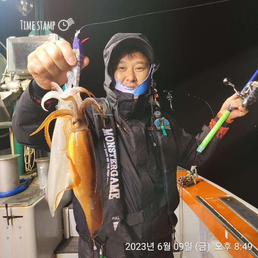 F2077938XF.jpg