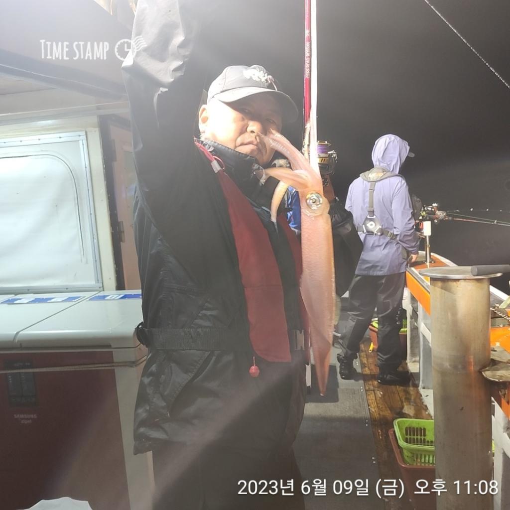 F2077940L4.jpg