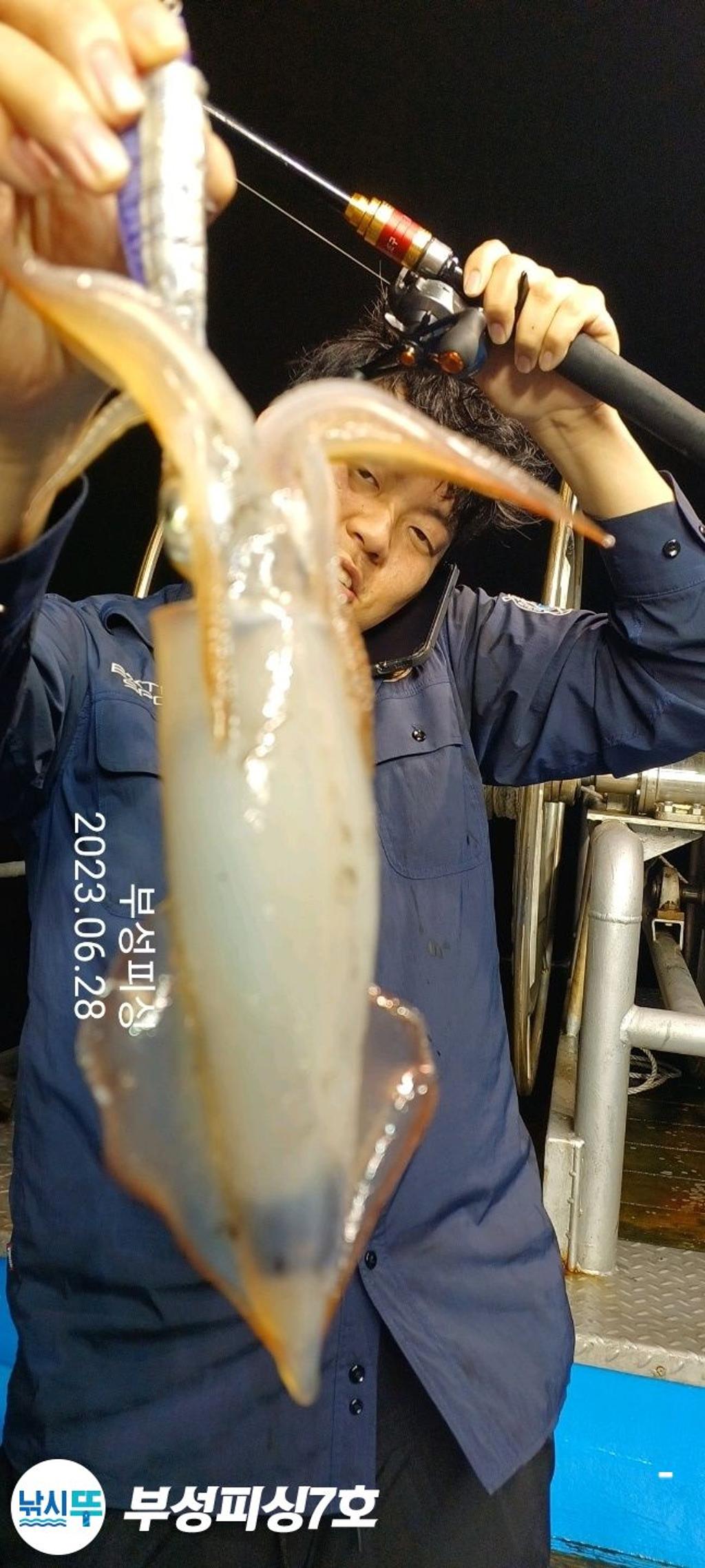 F2100758PA.jpg