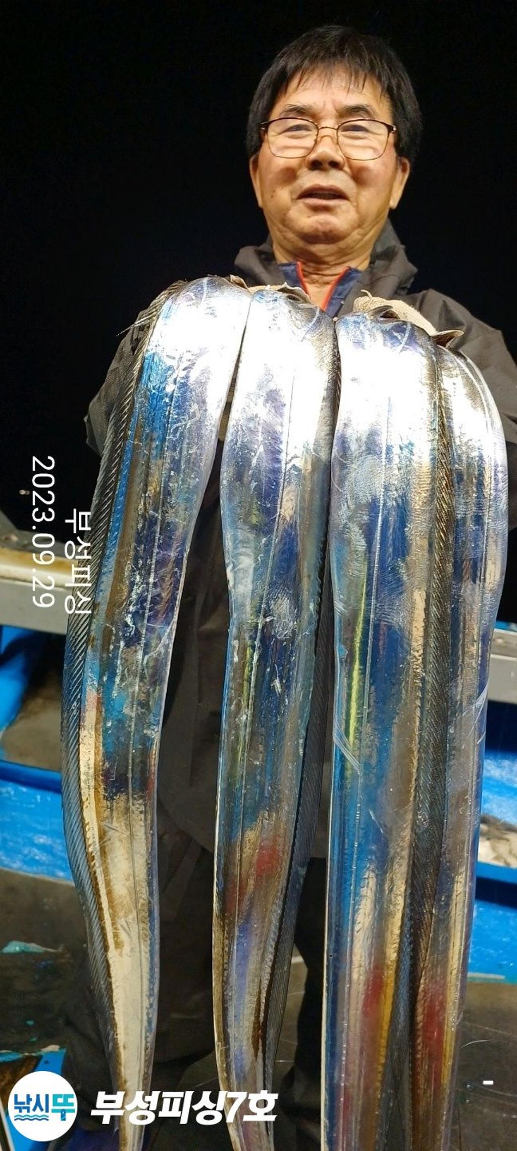 F2202011LC.jpg