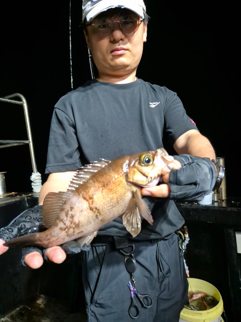 F2479261I1.jpg