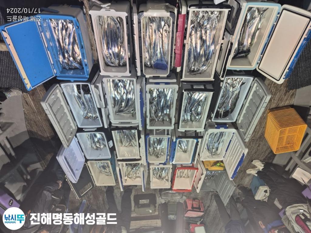 F254094704.jpg
