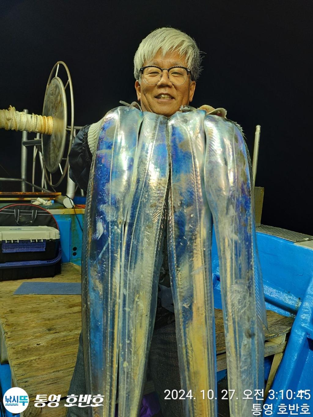 F2549639V9.jpg