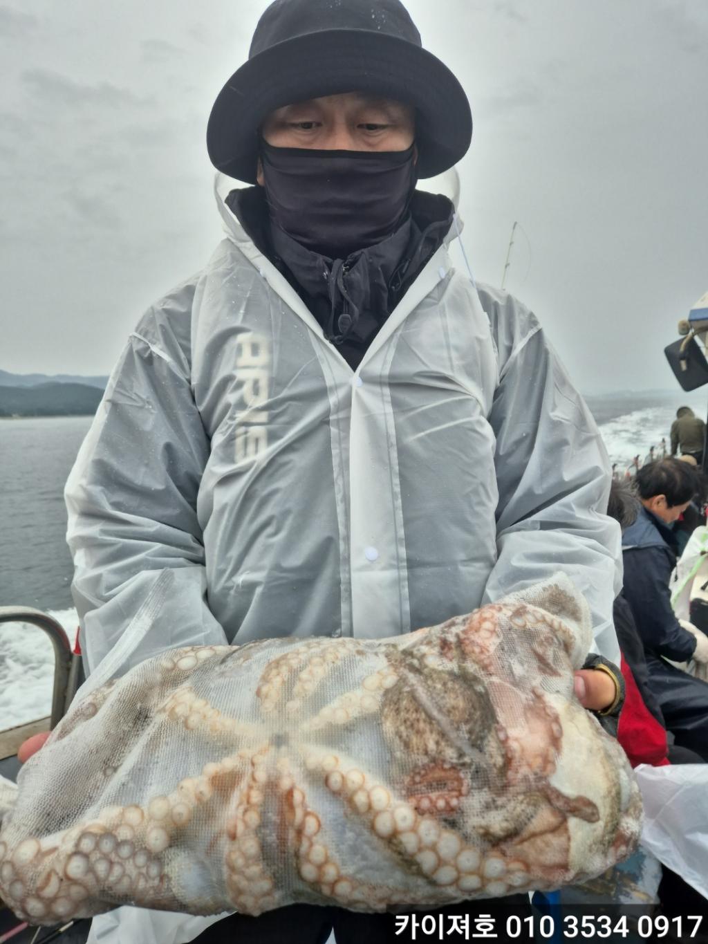 F2555918Q9.jpg