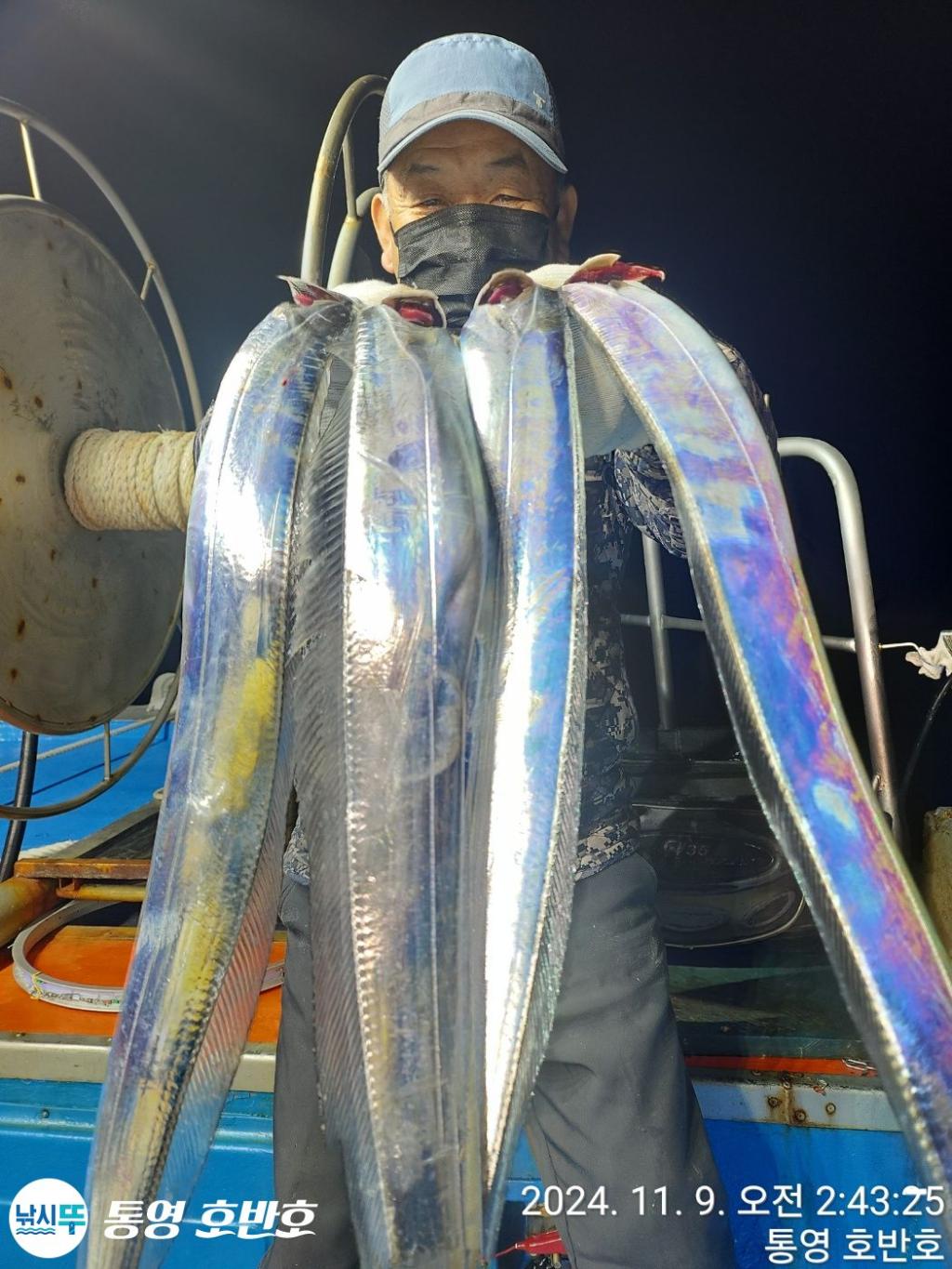 F256349809.jpg