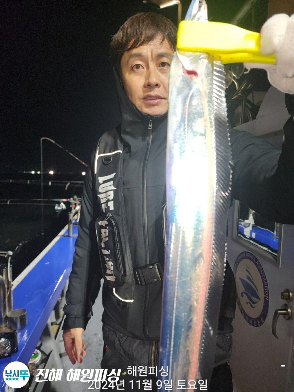 F2563576D2.jpg