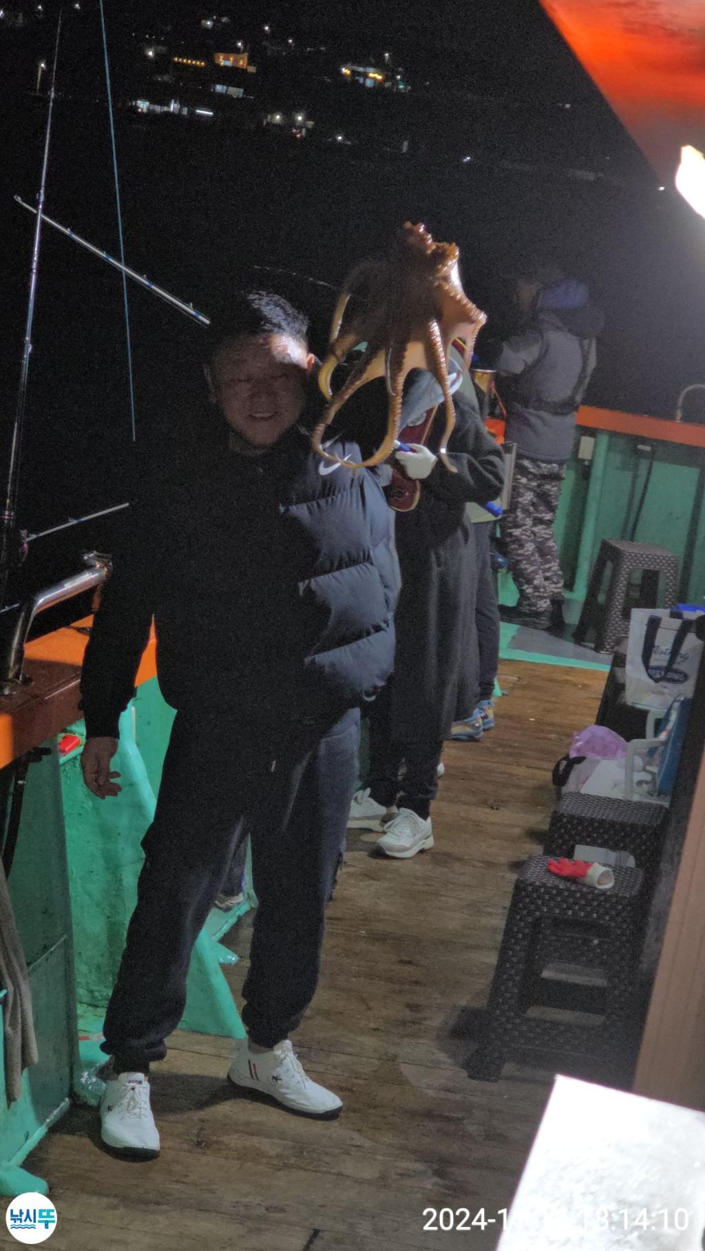 F2574413NT.jpg