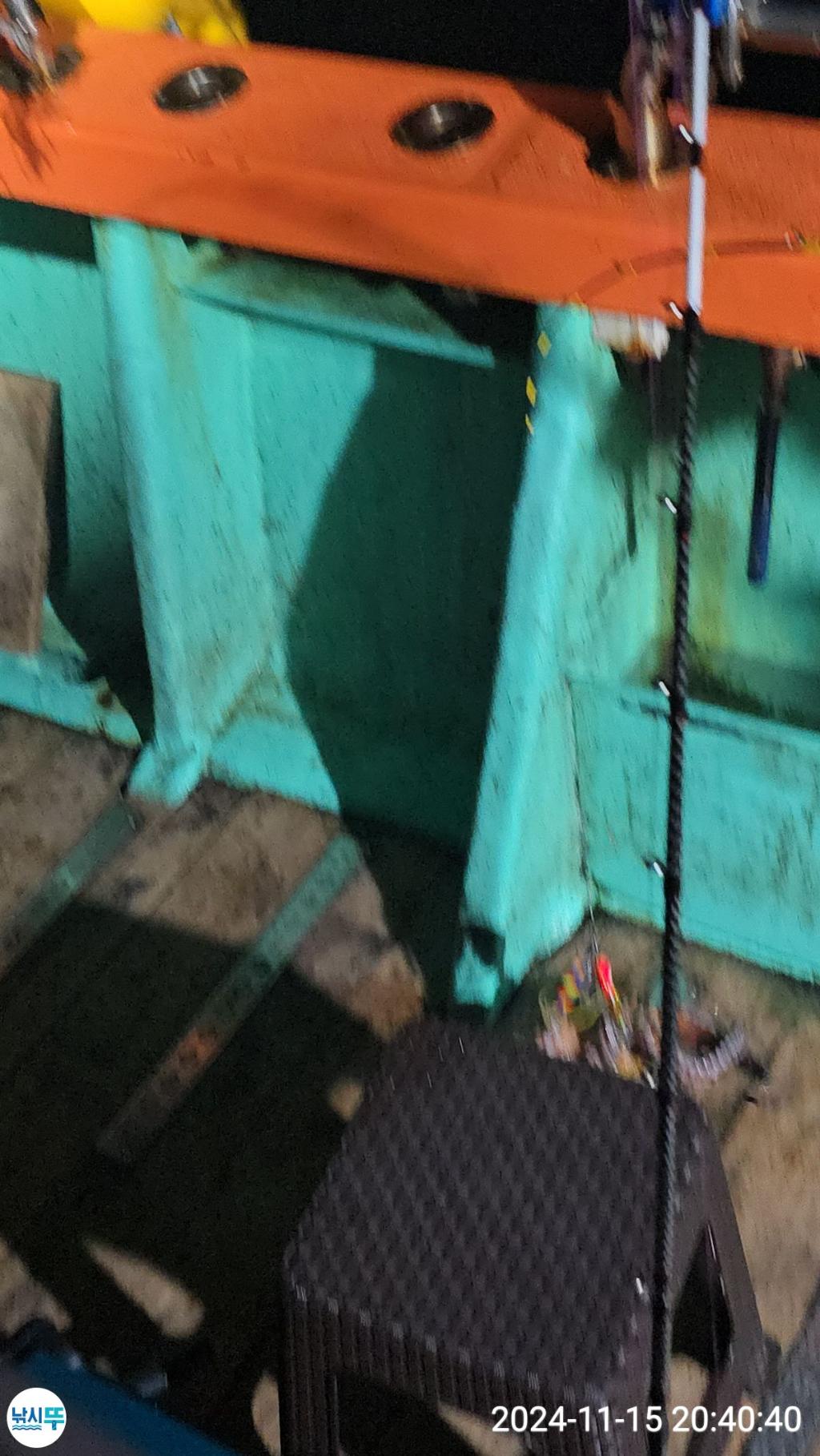 F25748252X.jpg
