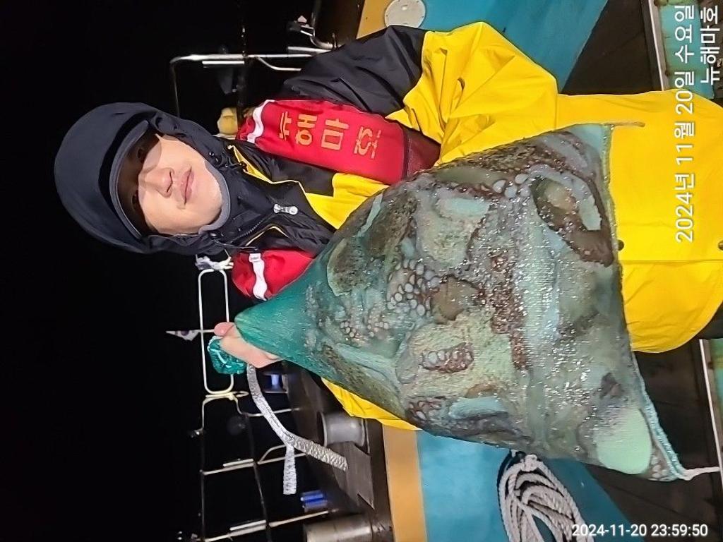 F2577088RZ.jpg