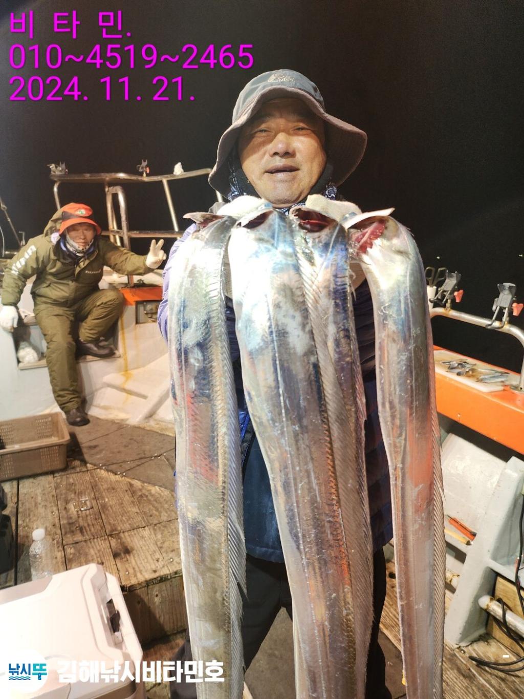 F2577607WE.jpg