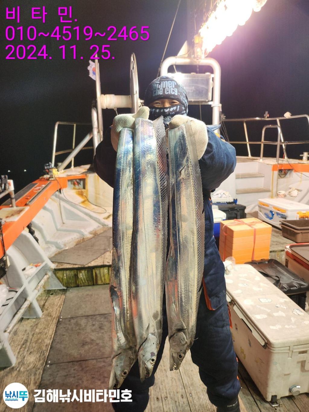 F2580852W3.jpg