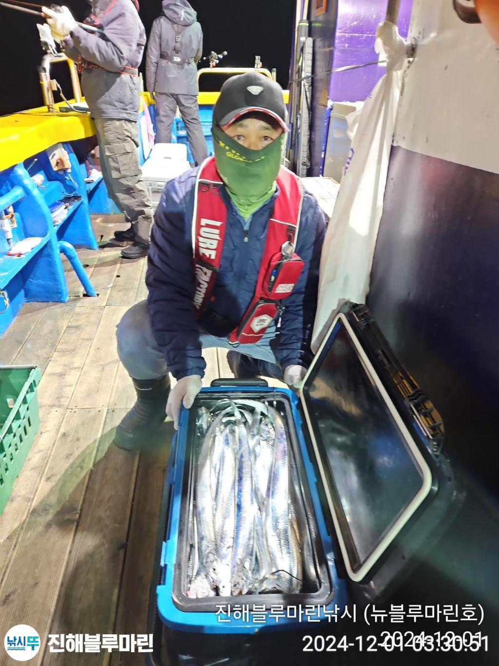F2583502EI.jpg
