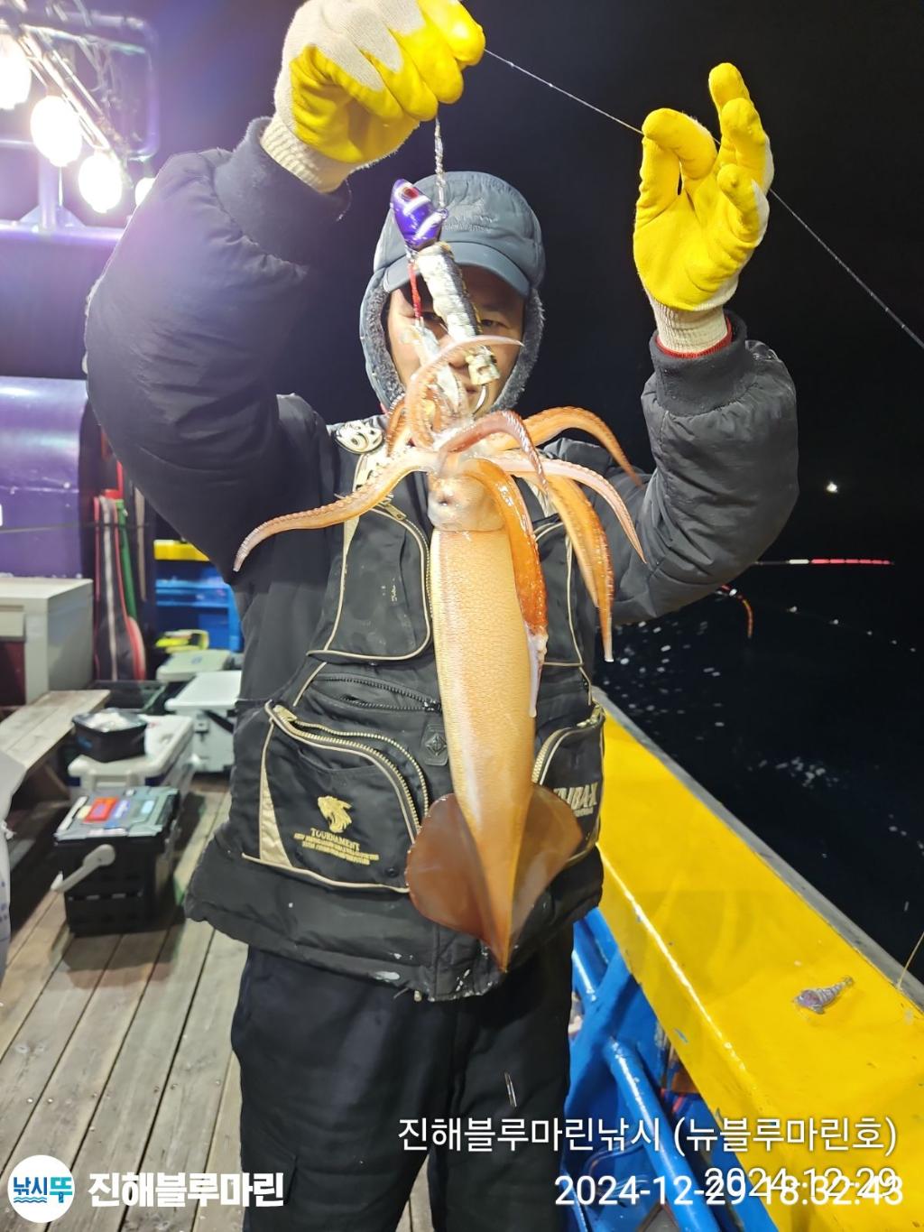 F2606363IG.jpg
