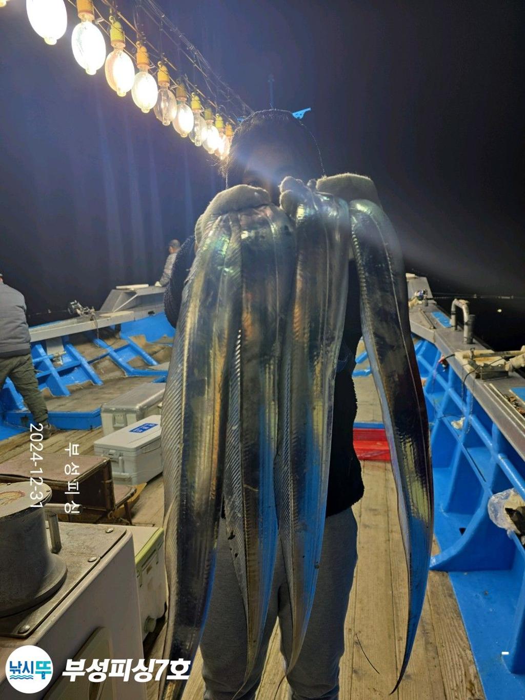F26069100G.jpg