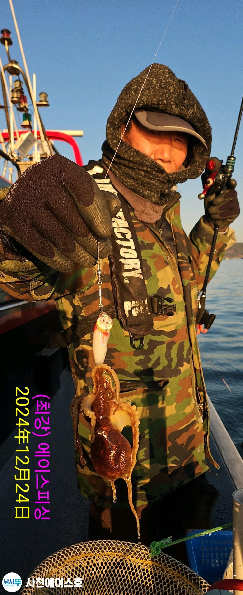 F2609114VF.jpg