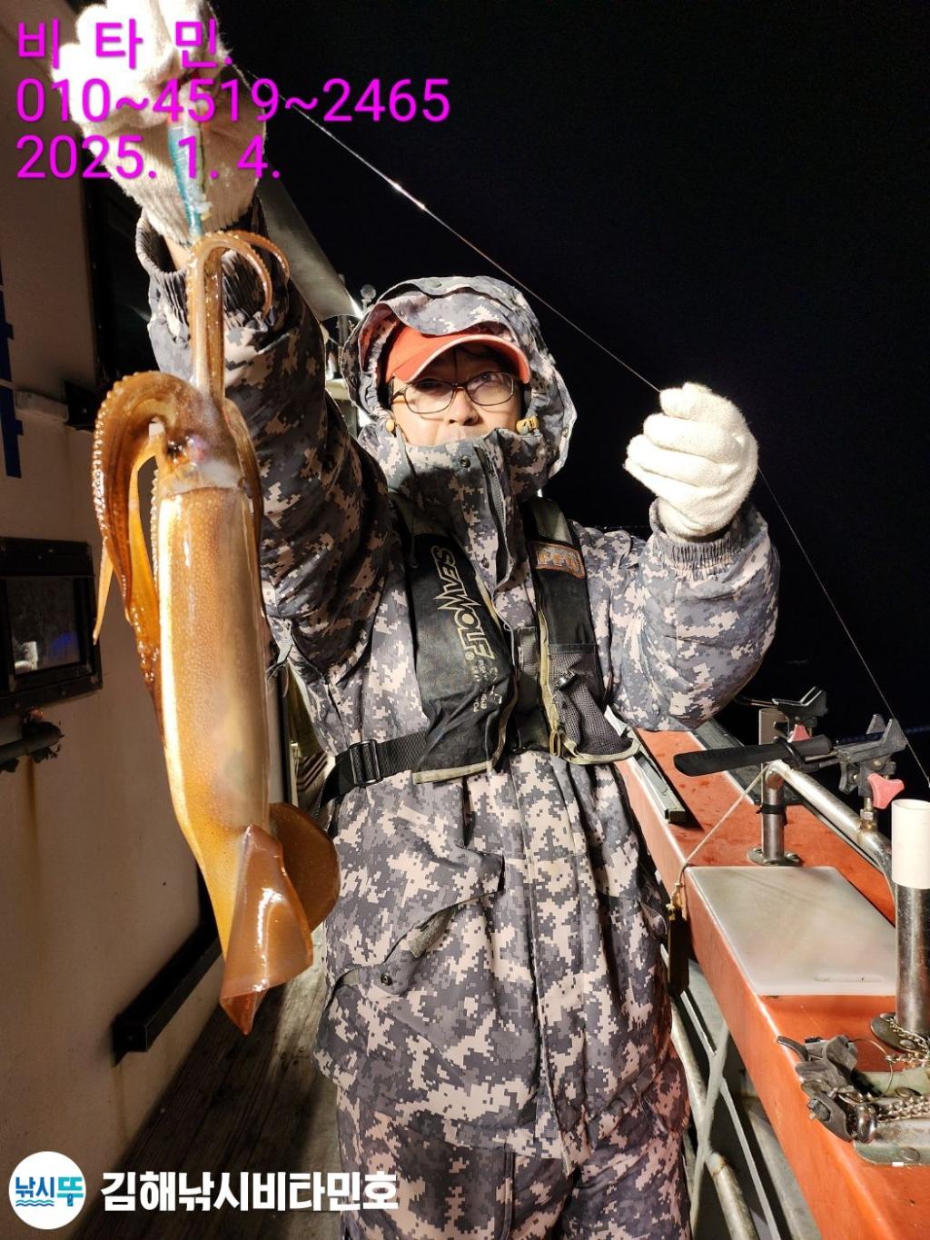 F2609421RB.jpg