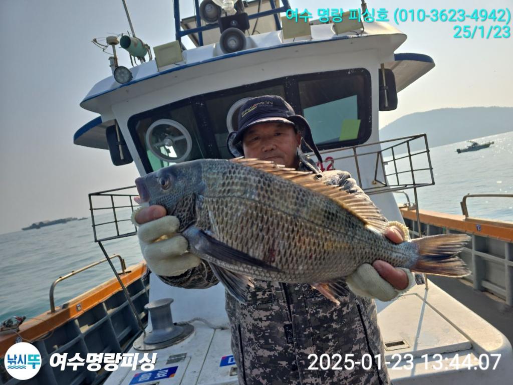 F2620351FP.jpg
