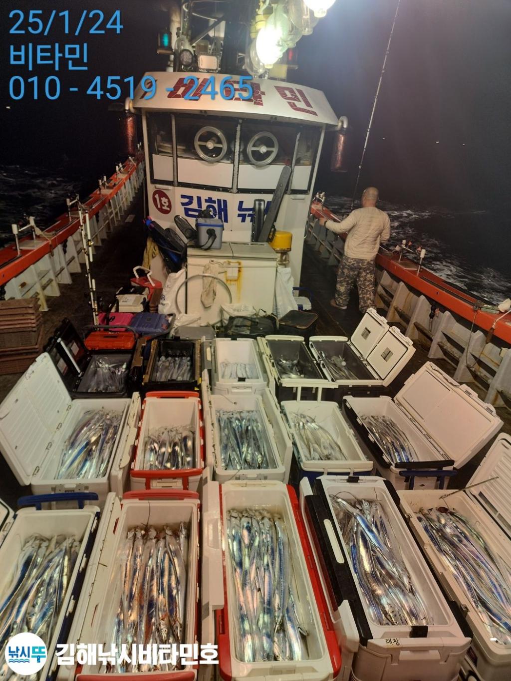 F2620635UD.jpg