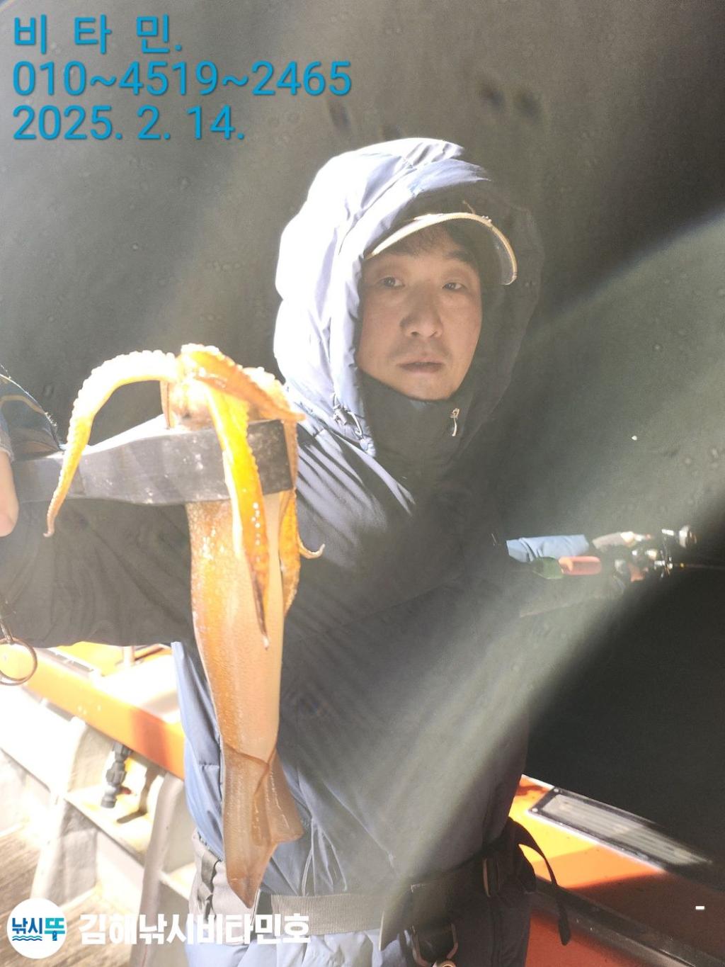F2627783IT.jpg