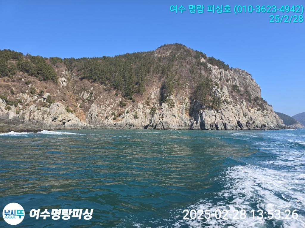 F2633867XW.jpg