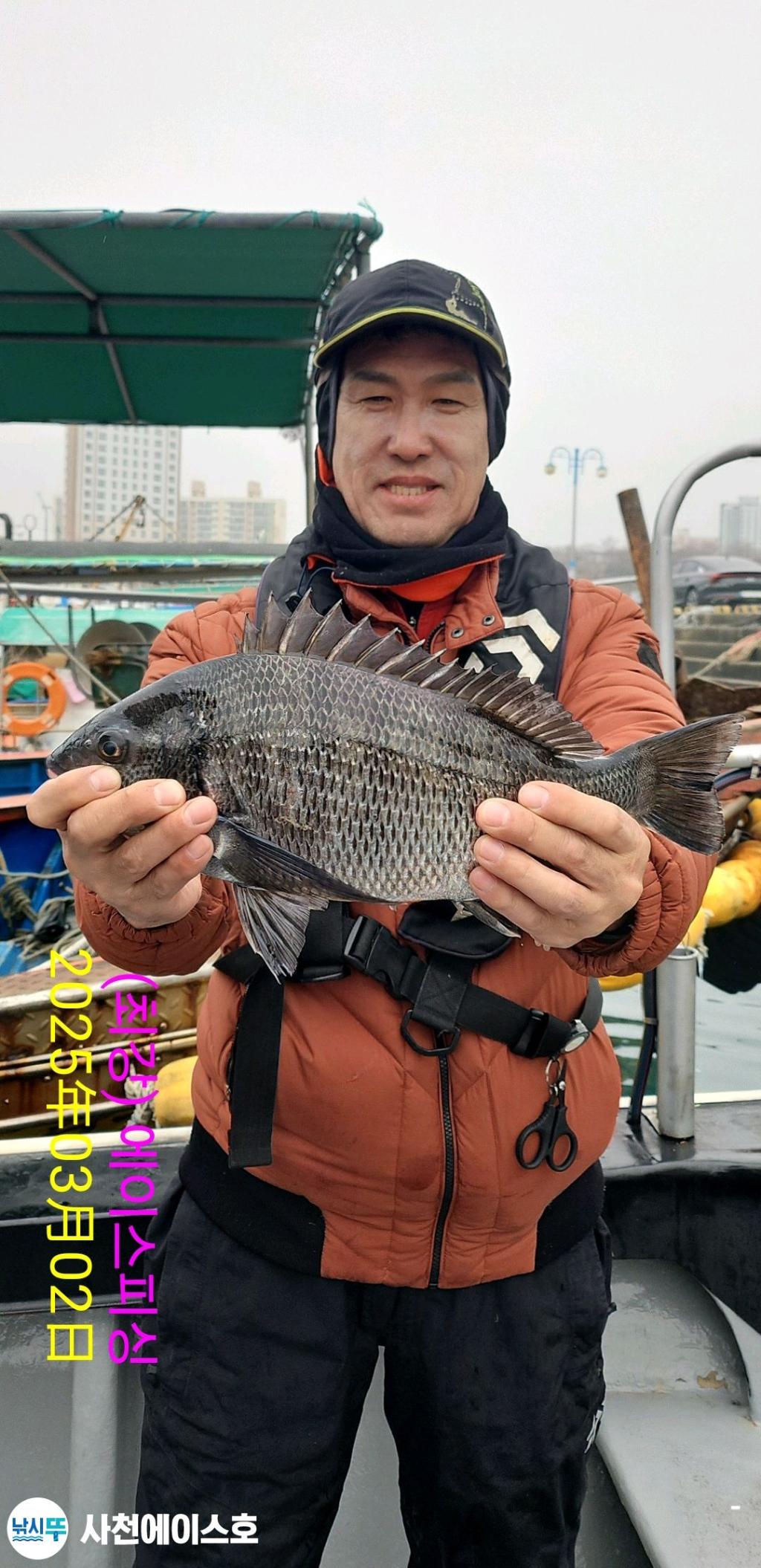 F2636152WC.jpg