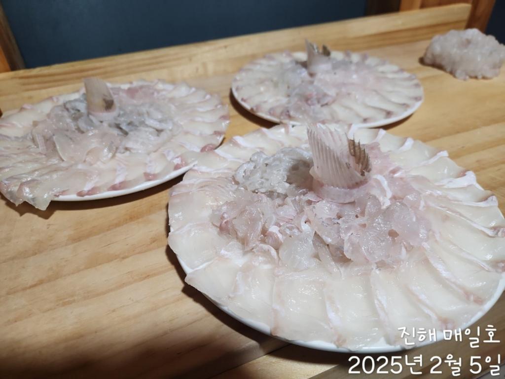 F2651483CF.jpg