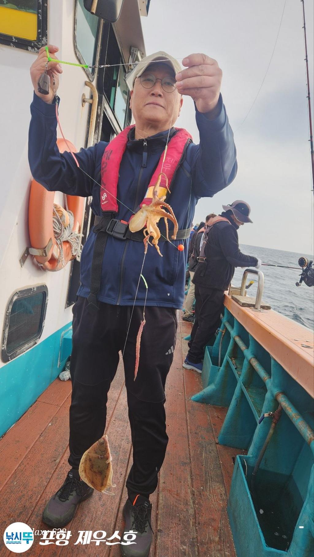 F267477077.jpg