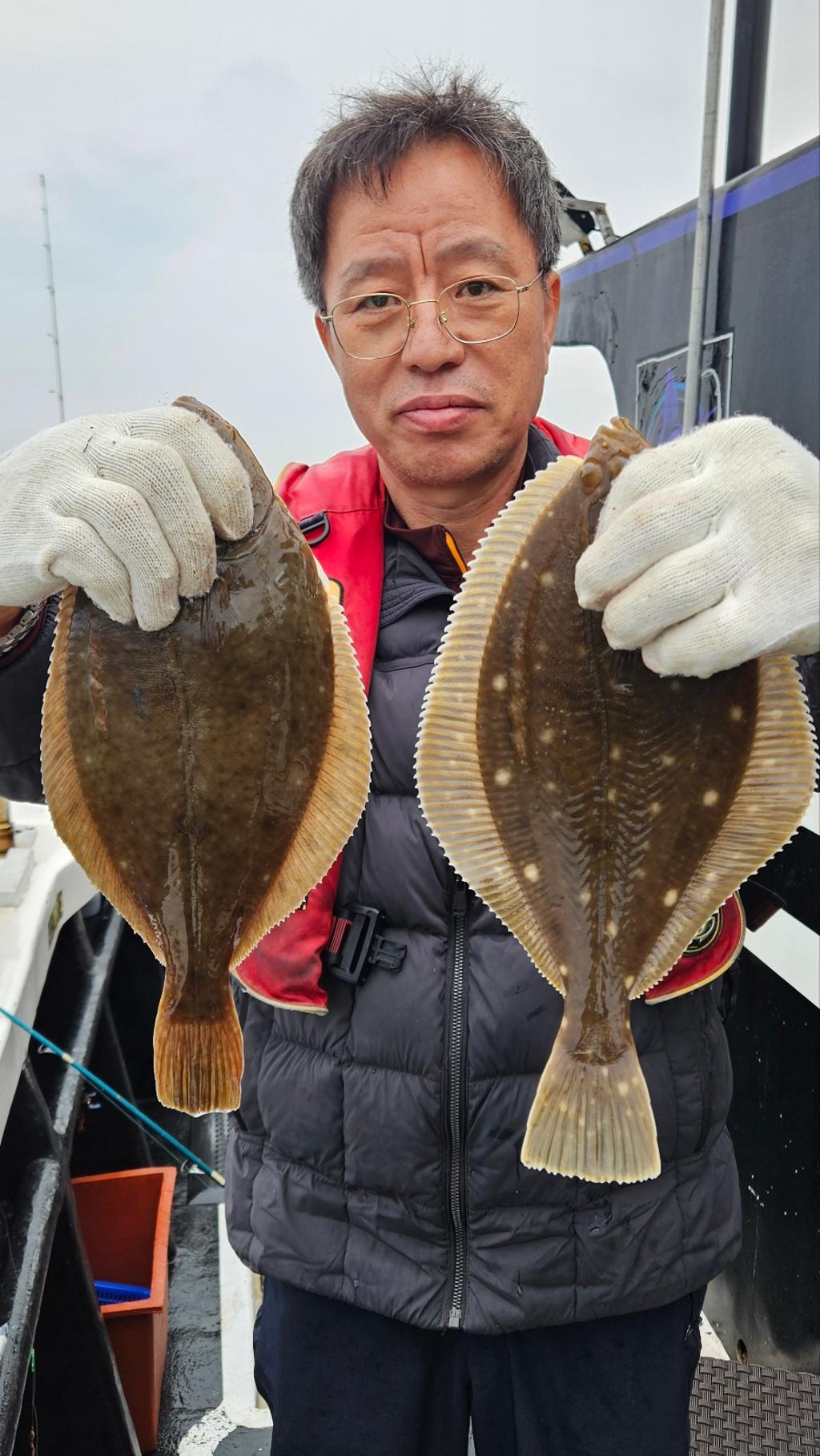F2677116UB.jpg