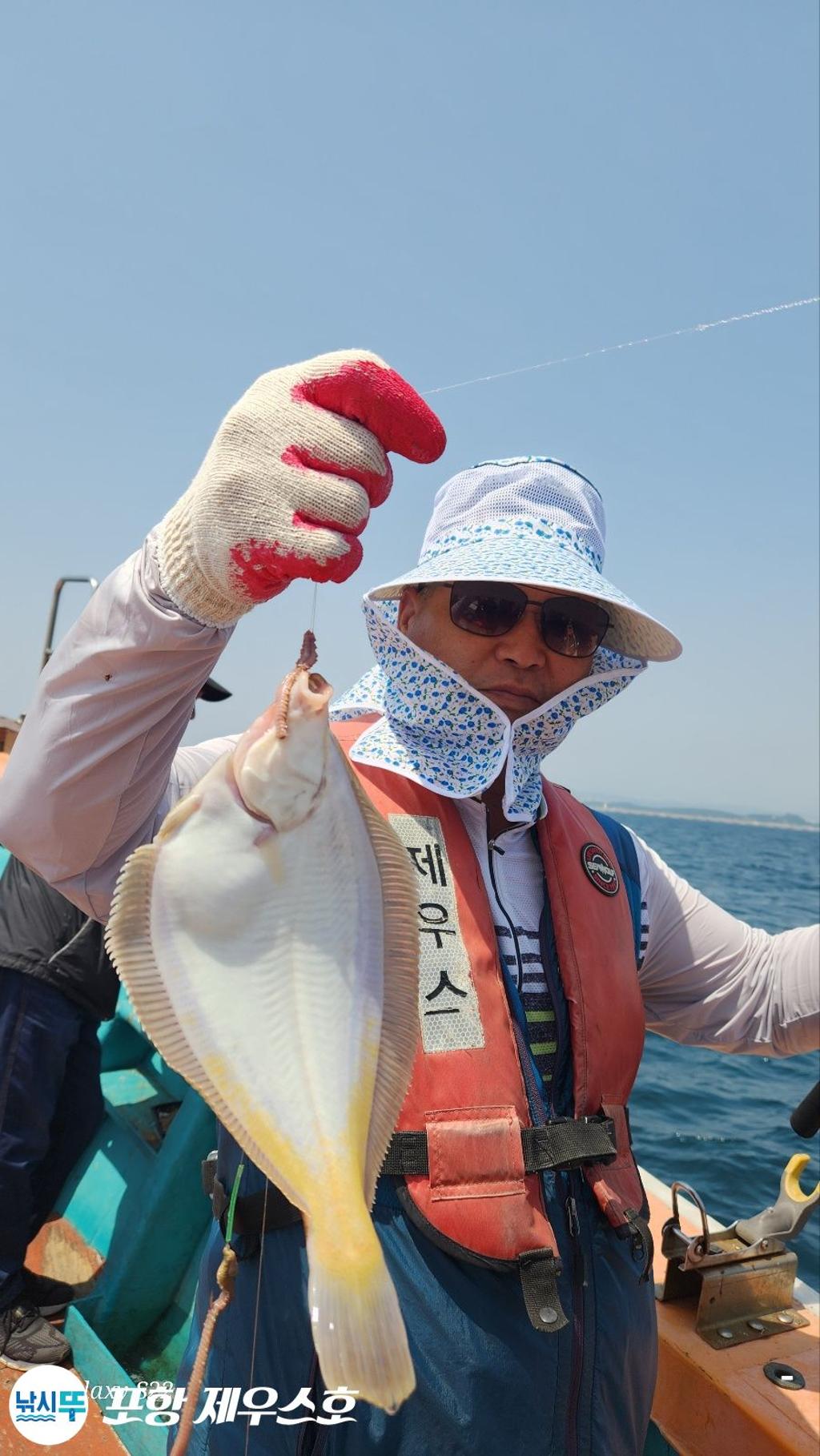 F2680463Z2.jpg