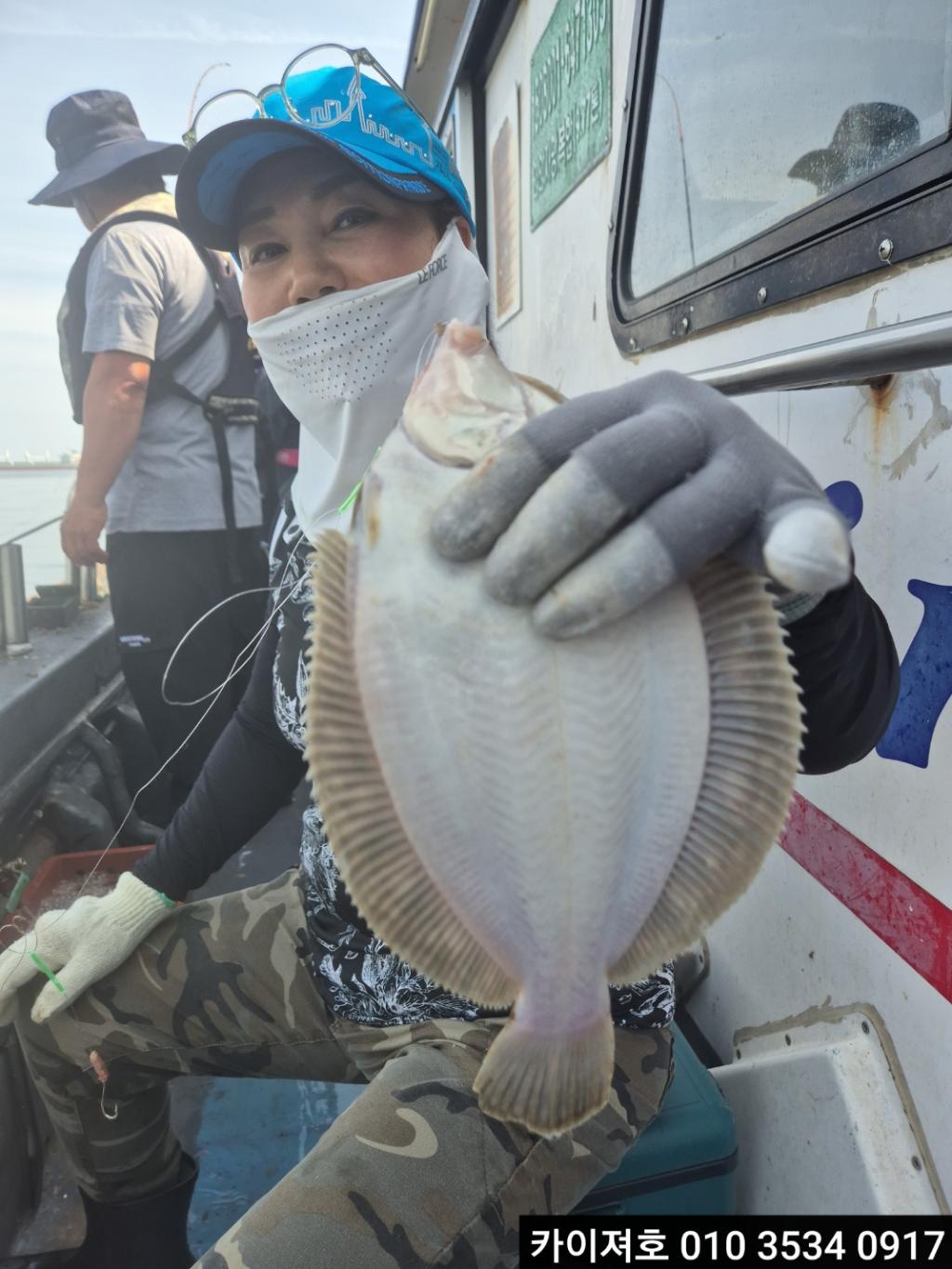 F2680919CH.jpg