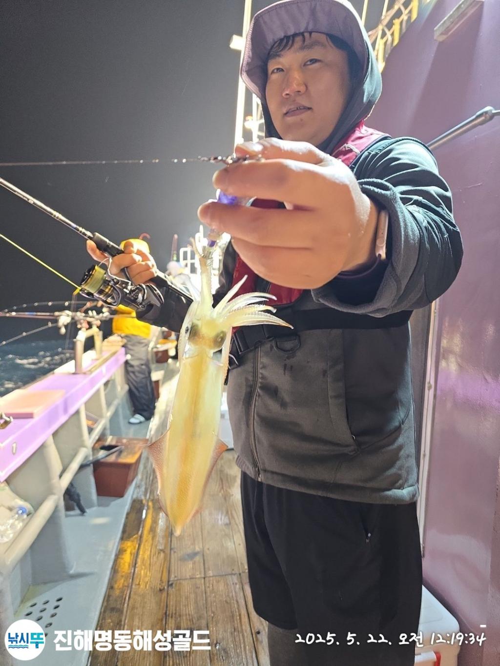 F2681801EY.jpg