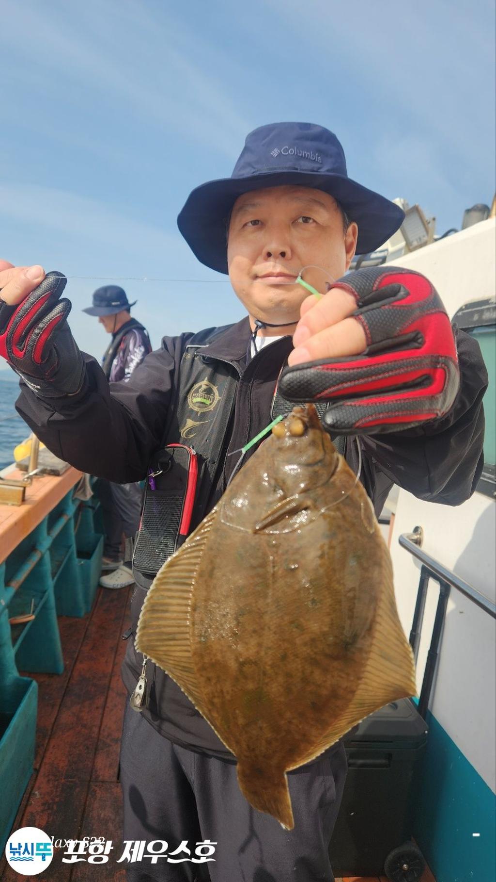 F26822079O.jpg