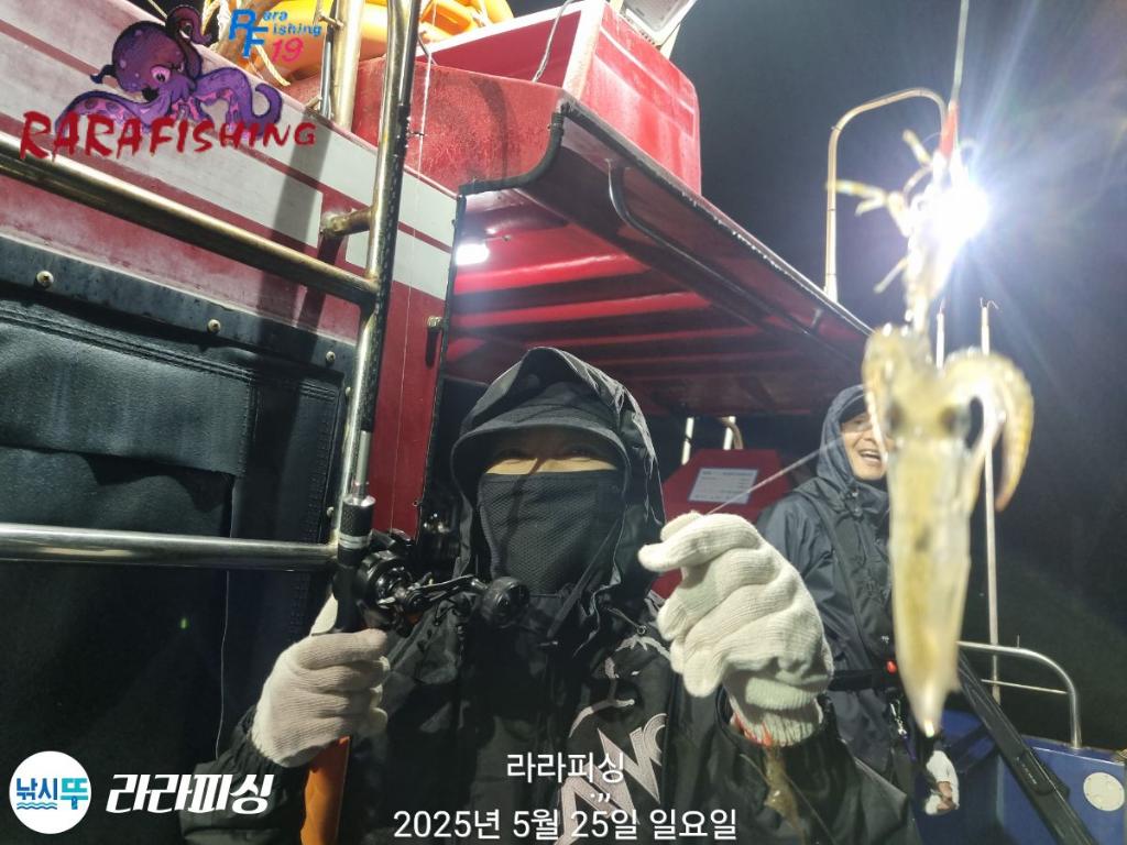 F2683083MW.jpg