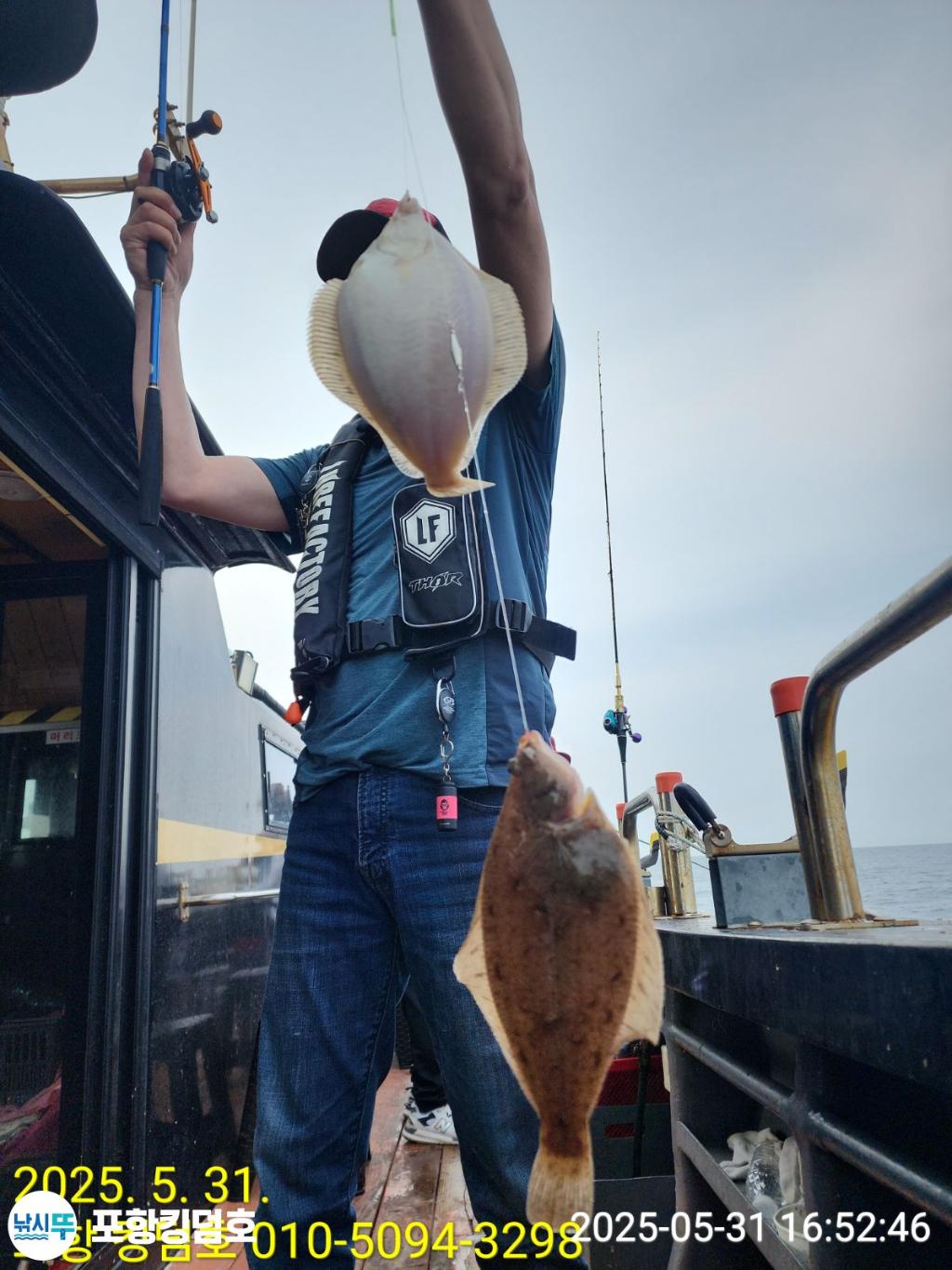F2687192WA.jpg