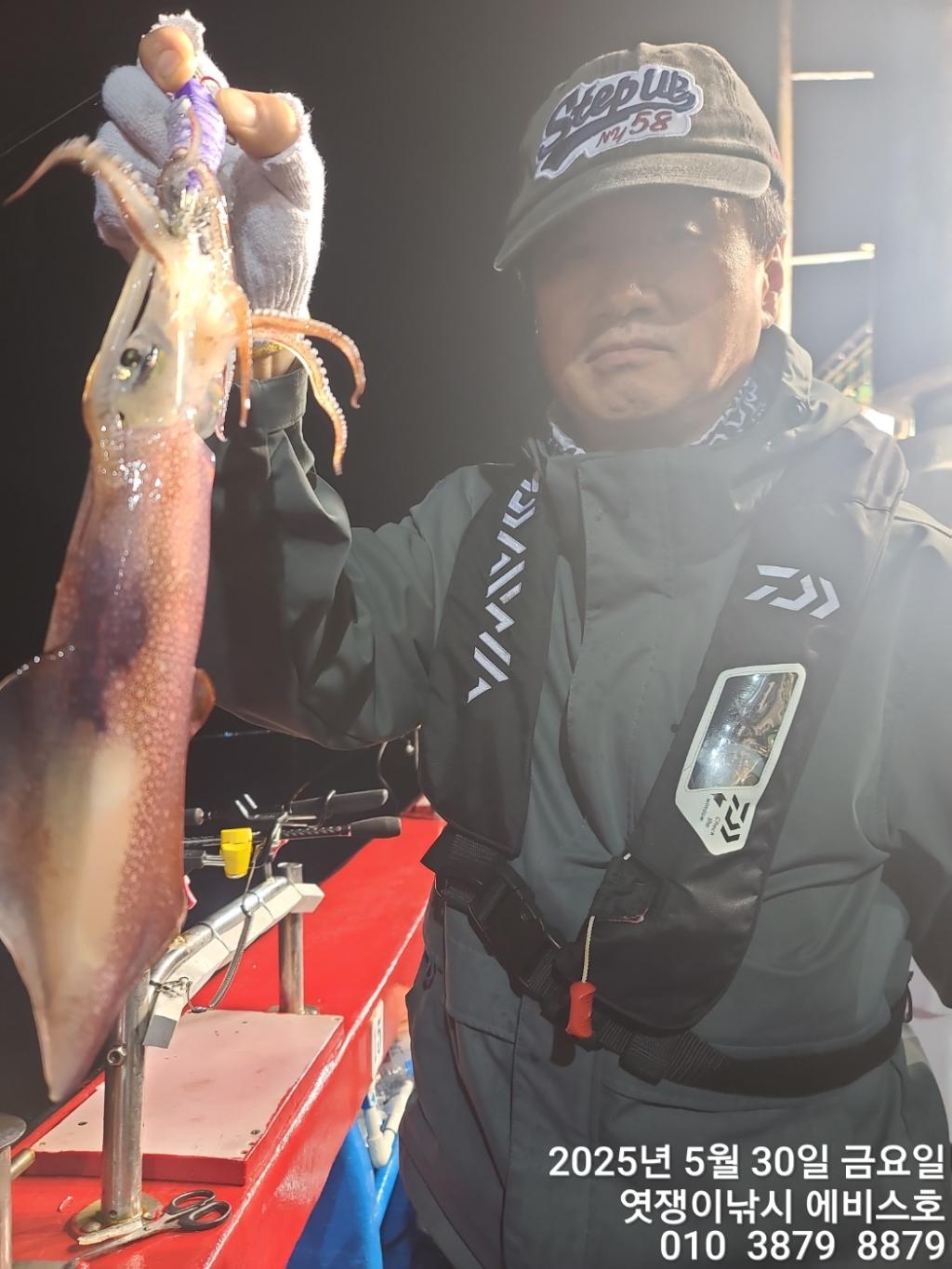 F2687705JP.jpg