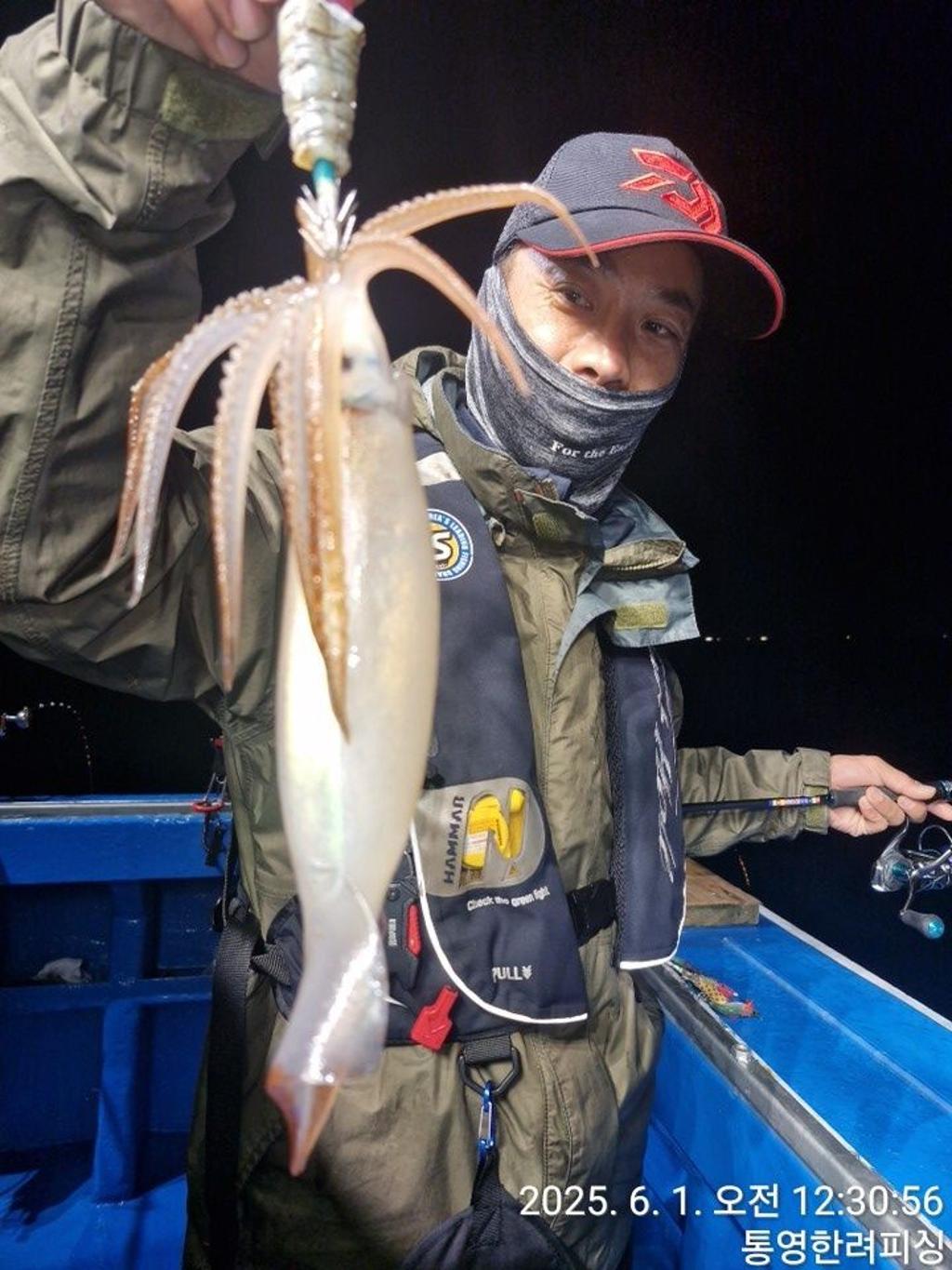 F2690409GY.jpg