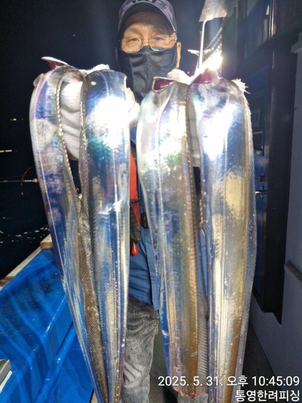 F26904210C.jpg
