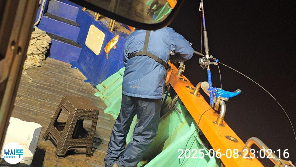 F269898881.jpg